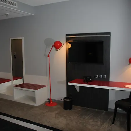 Hôtel des Lumières Meyzieu Extérieur photo