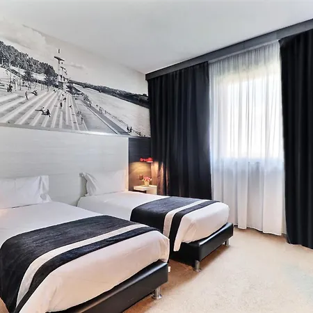 Hôtel des Lumières Meyzieu Extérieur photo