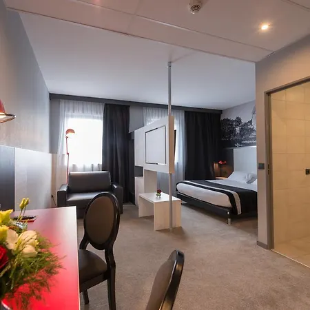 Hôtel des Lumières Meyzieu Extérieur photo